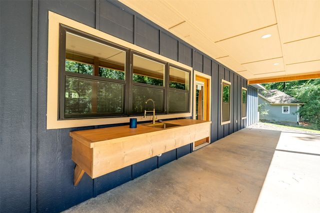 2133 Holly Trail E, Holly Lake Ranch, TX 75765