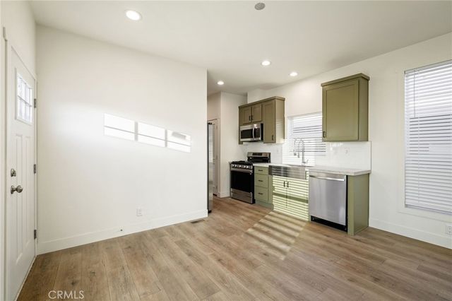 732 E Route 66 7, Glendora, CA 91740