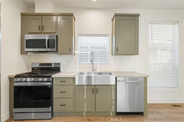 732 E Route 66 7, Glendora, CA 91740