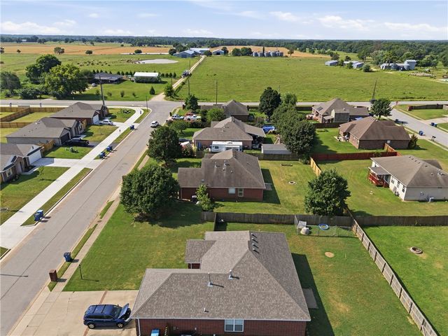 105 Greer Street, Pea Ridge, AR 72751