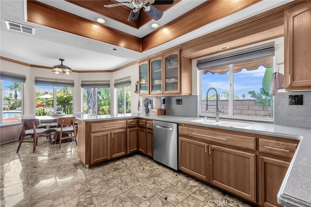 6712 Mission Grove Parkway N, Riverside, CA 92506