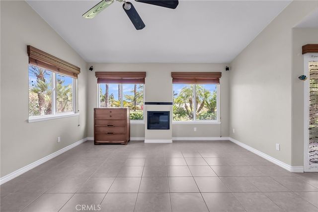 6712 Mission Grove Parkway N, Riverside, CA 92506