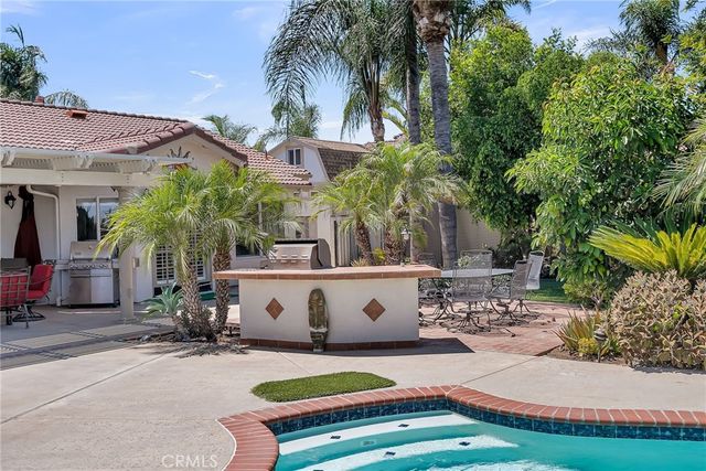 6712 Mission Grove Parkway N, Riverside, CA 92506