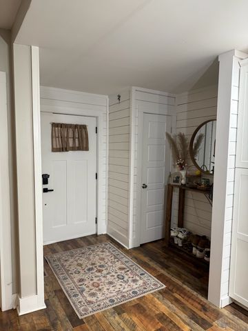 1715 Seifried St, Nashville, TN 37208