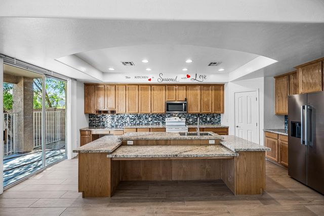 10463 E Olla Avenue, Mesa, AZ 85212