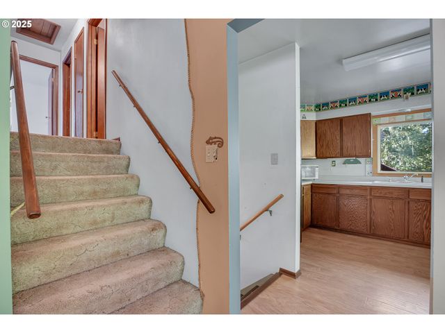 47085 OLD 77 VESPER Ln, Birkenfeld, OR 97016