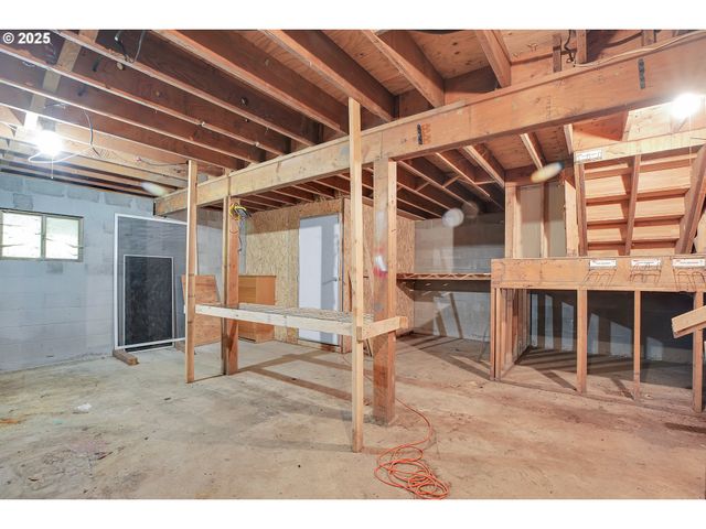 47085 OLD 77 VESPER Ln, Birkenfeld, OR 97016