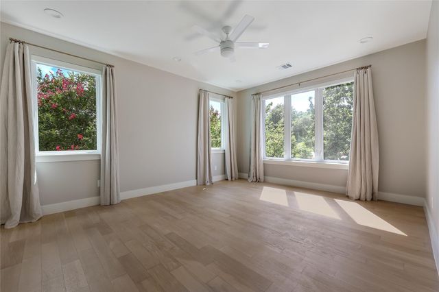 8315 Hathaway DR A, Austin, TX 78757
