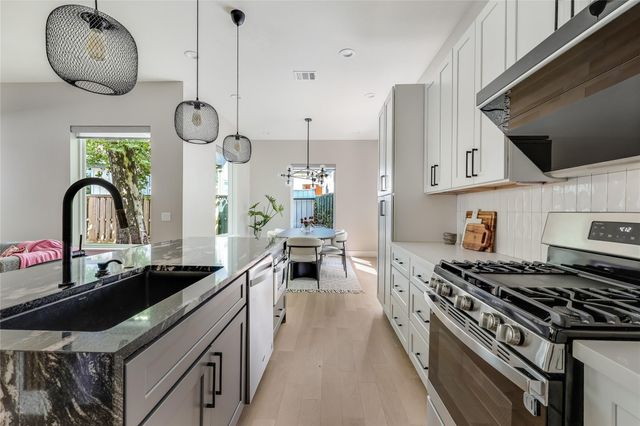 8315 Hathaway DR A, Austin, TX 78757