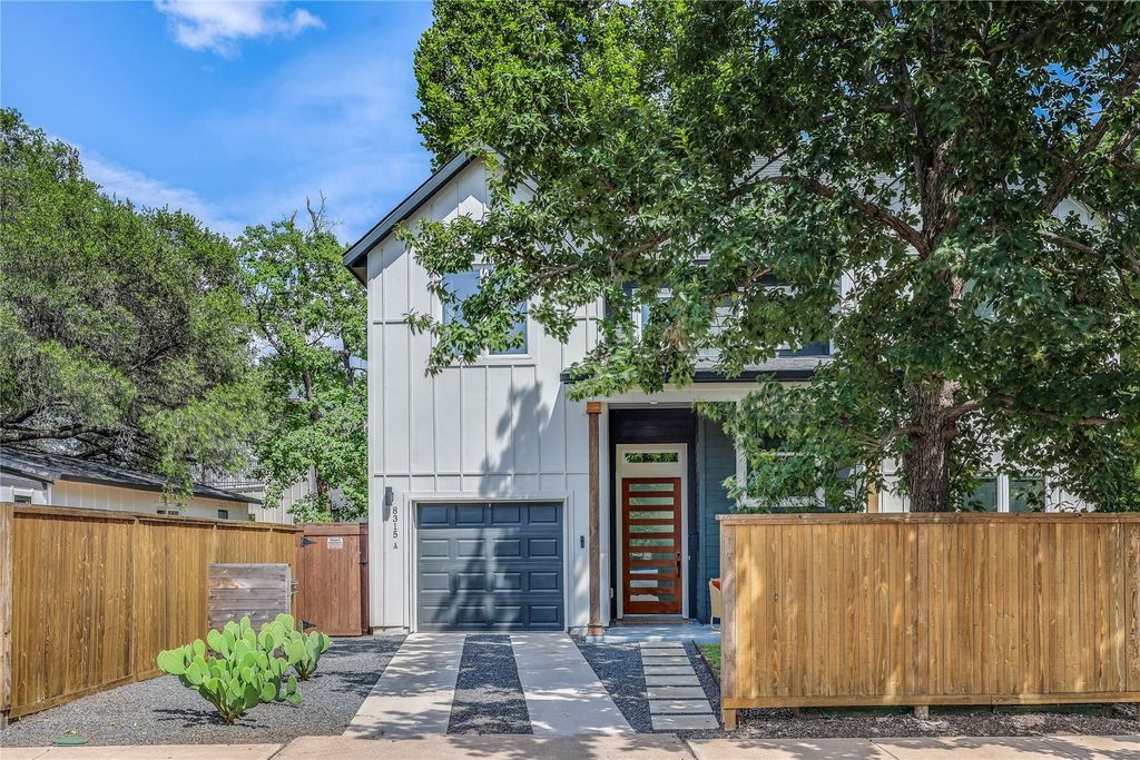 8315 Hathaway DR A, Austin, TX 78757