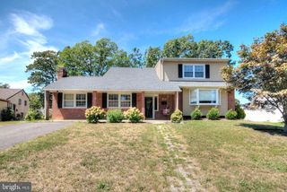912 CORNWALL TER, Blackwood, NJ 08012