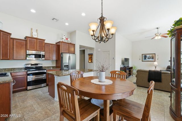 2643 E GOLDEN Trail, Casa Grande, AZ 85194