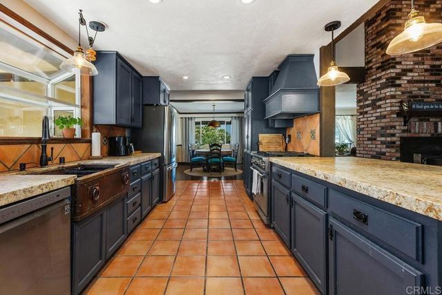 1905 Green Vista Lane, Fallbrook, CA 92028