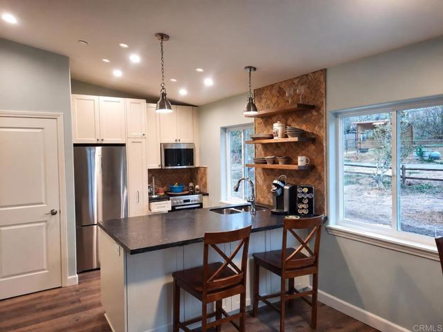 1905 Green Vista Lane, Fallbrook, CA 92028