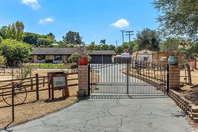 1905 Green Vista Lane, Fallbrook, CA 92028
