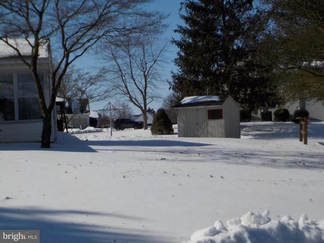 4 JUSTIN CT, Lititz, PA 17543