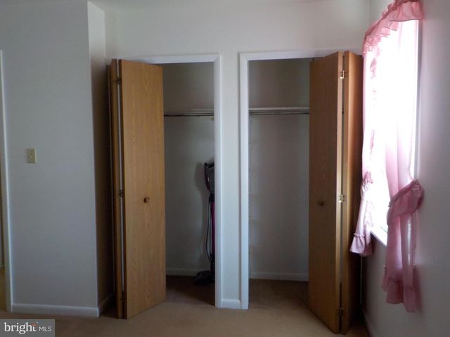 4 JUSTIN CT, Lititz, PA 17543