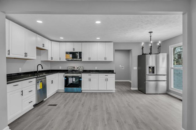 200 Upwind Ct, Nashville, TN 37217