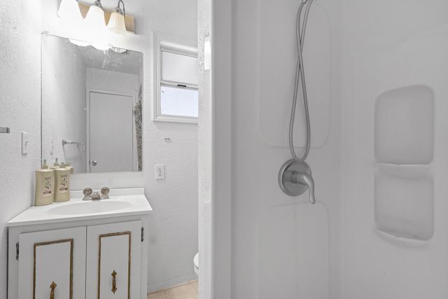 13527 Evelyn Street, Red Bluff, CA 96080