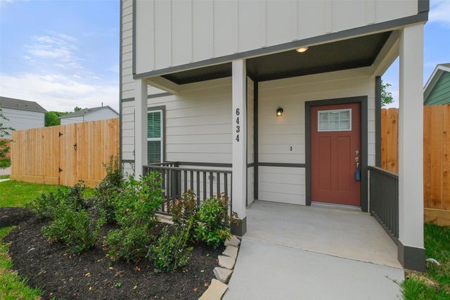 6434 New York Street, Houston, TX 77021