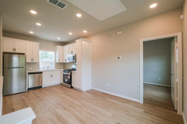 6434 New York Street, Houston, TX 77021