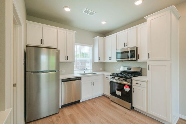 6434 New York Street, Houston, TX 77021