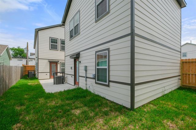 6434 New York Street, Houston, TX 77021