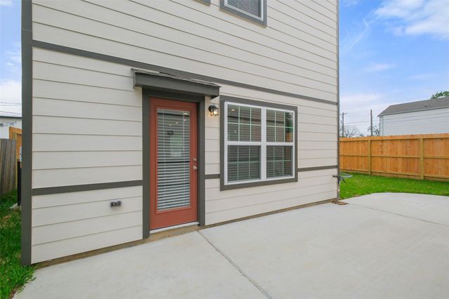 6434 New York Street, Houston, TX 77021