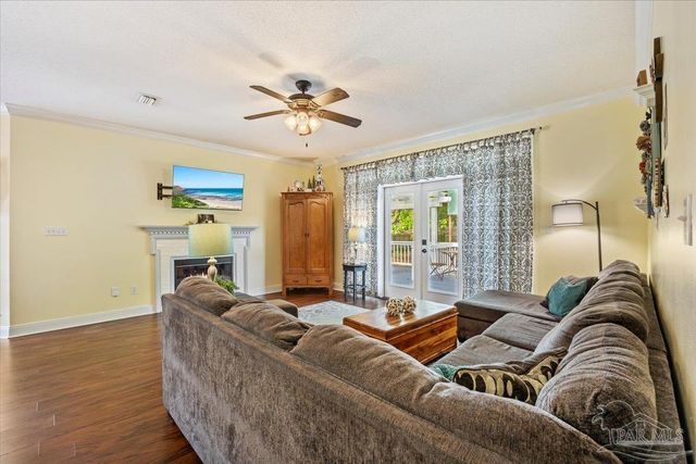 1830 Seahawk Ln, Navarre, FL 32566