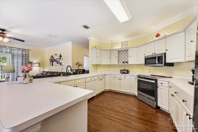 1830 Seahawk Ln, Navarre, FL 32566