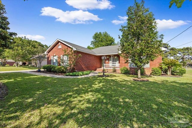1830 Seahawk Ln, Navarre, FL 32566