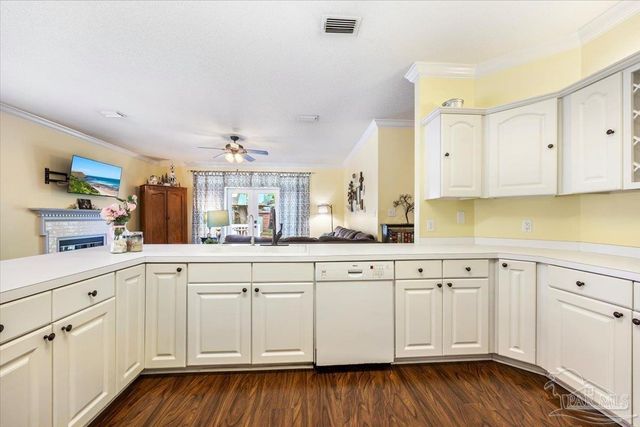 1830 Seahawk Ln, Navarre, FL 32566