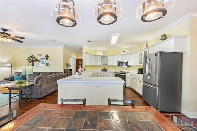 1830 Seahawk Ln, Navarre, FL 32566