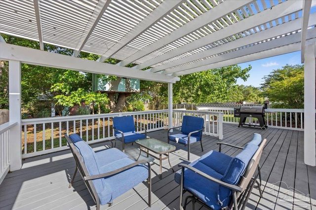1830 Seahawk Ln, Navarre, FL 32566