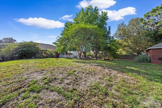 1830 Seahawk Ln, Navarre, FL 32566