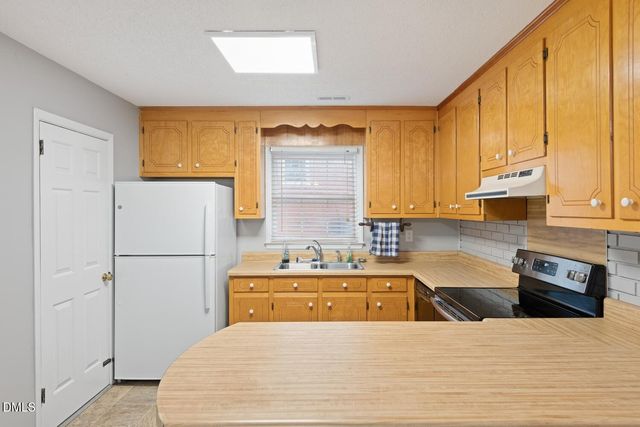 731 Oakgrove Drive, Graham, NC 27253