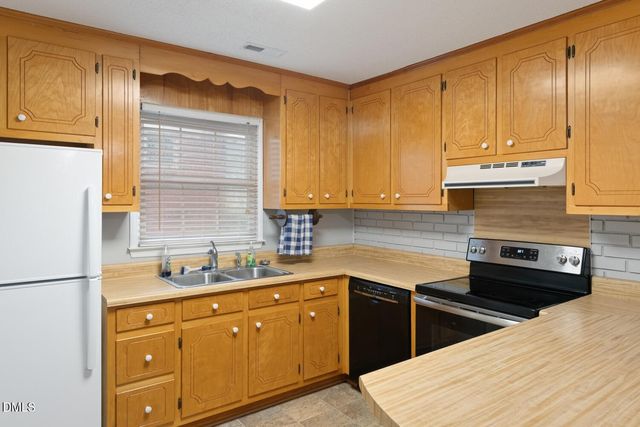 731 Oakgrove Drive, Graham, NC 27253