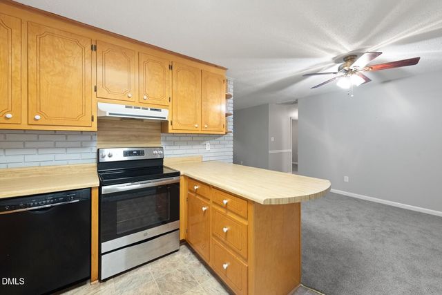 731 Oakgrove Drive, Graham, NC 27253