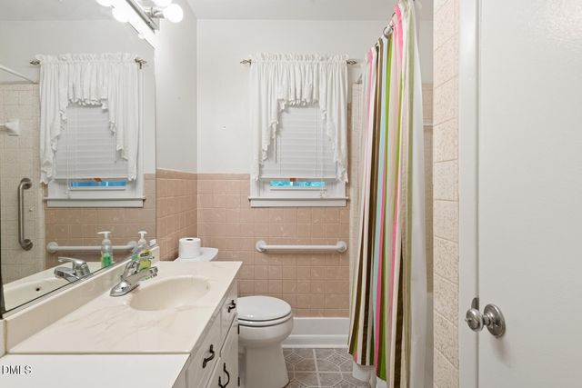 731 Oakgrove Drive, Graham, NC 27253