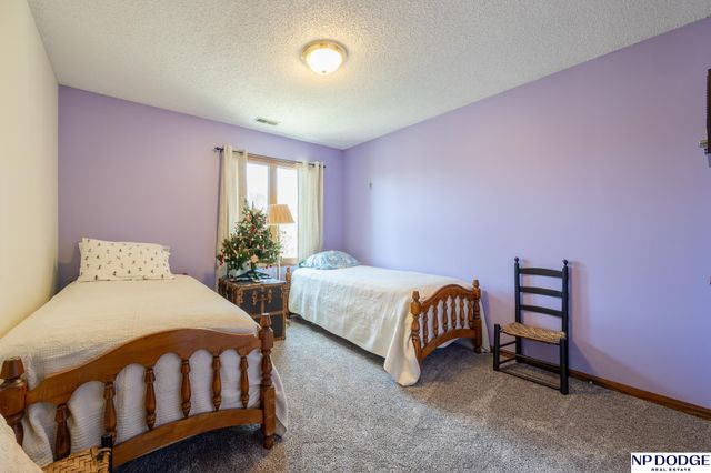 2601 S 76Th Street, Lincoln, NE 68506