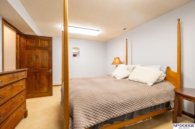 2601 S 76Th Street, Lincoln, NE 68506