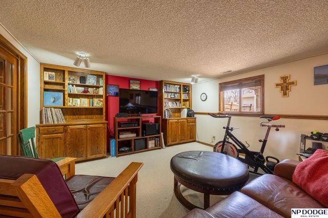 2601 S 76Th Street, Lincoln, NE 68506