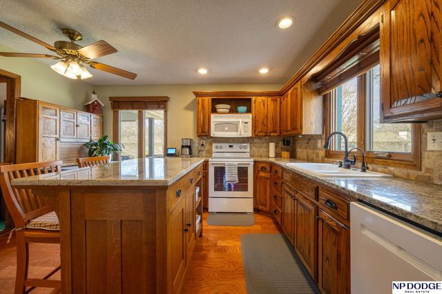 2601 S 76Th Street, Lincoln, NE 68506