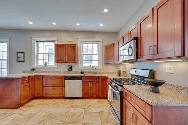 68 Flint St, Somerville, MA 02145