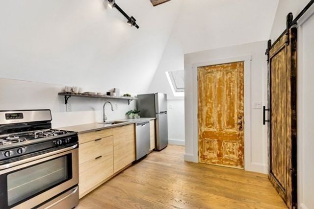 68 Flint St, Somerville, MA 02145