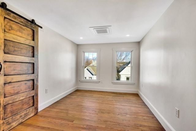 68 Flint St, Somerville, MA 02145