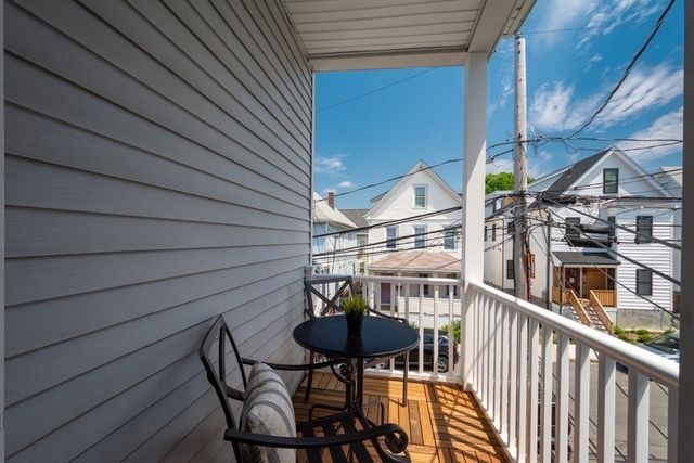 68 Flint St, Somerville, MA 02145