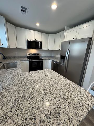 311 RIPLEY AVE E, Covington, TN 38019