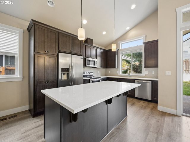 116 Ne OAK VIEW Ln, Estacada, OR 97023
