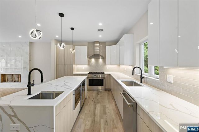 264 Beverly Hills Road, Fort Lee, NJ 07024